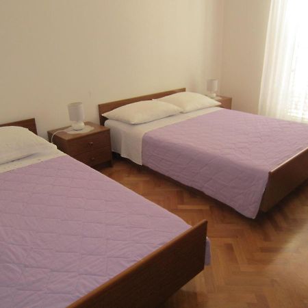Ivic Apartments Vodice Croatia エクステリア 写真