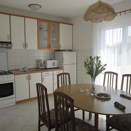 Ivic Apartments Vodice Croatia エクステリア 写真