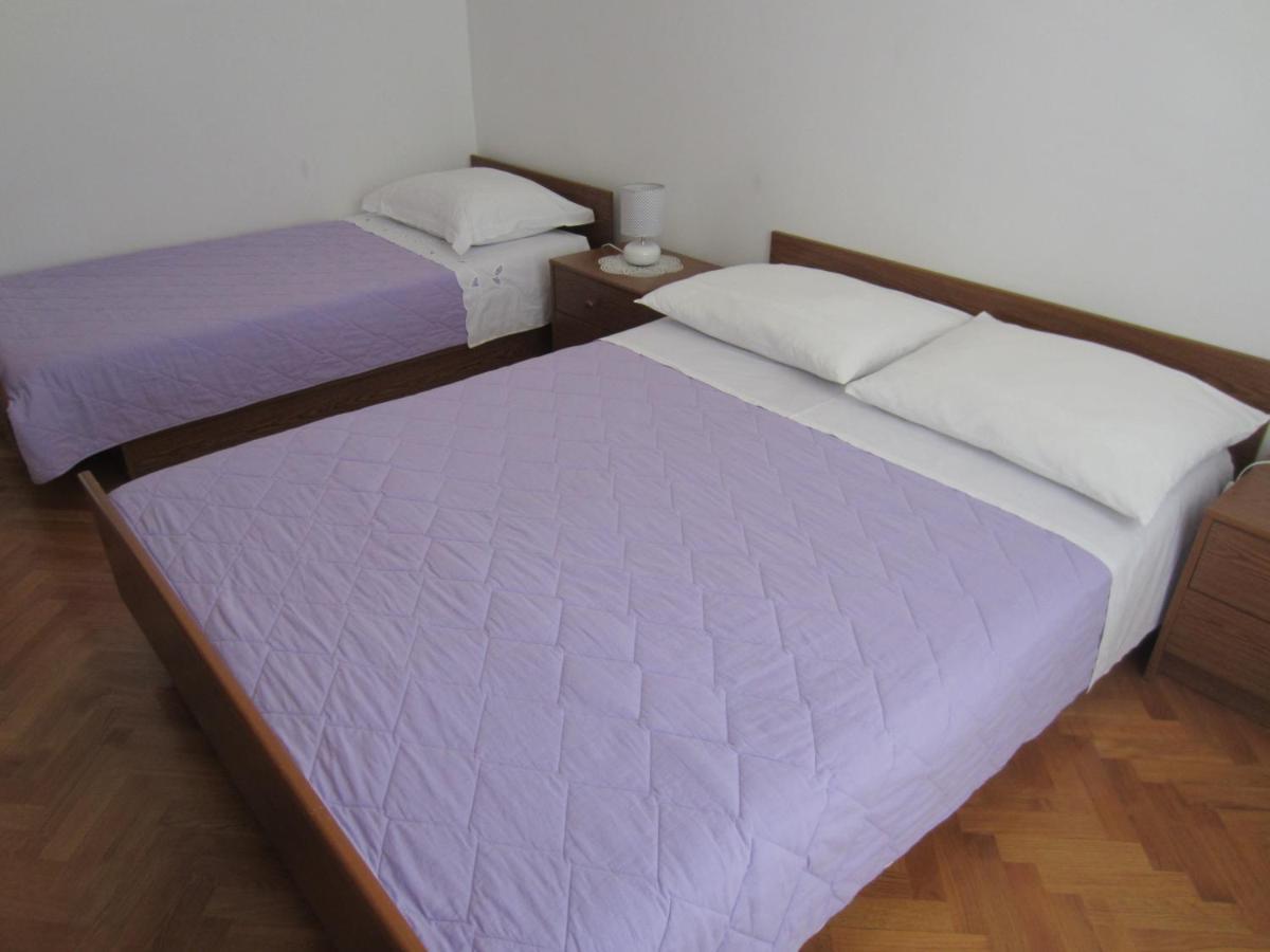 Ivic Apartments Vodice Croatia エクステリア 写真