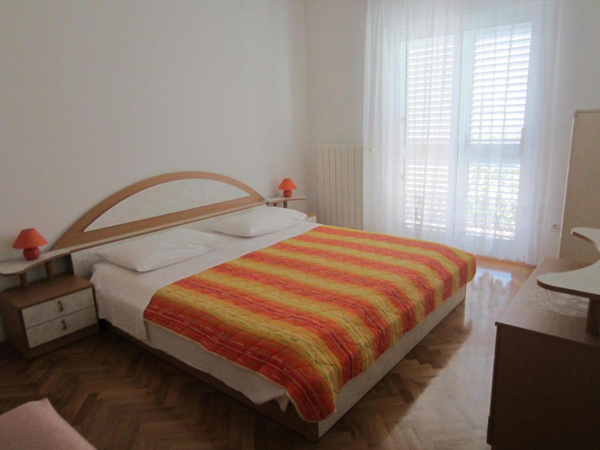Ivic Apartments Vodice Croatia エクステリア 写真
