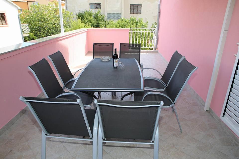 Ivic Apartments Vodice Croatia エクステリア 写真