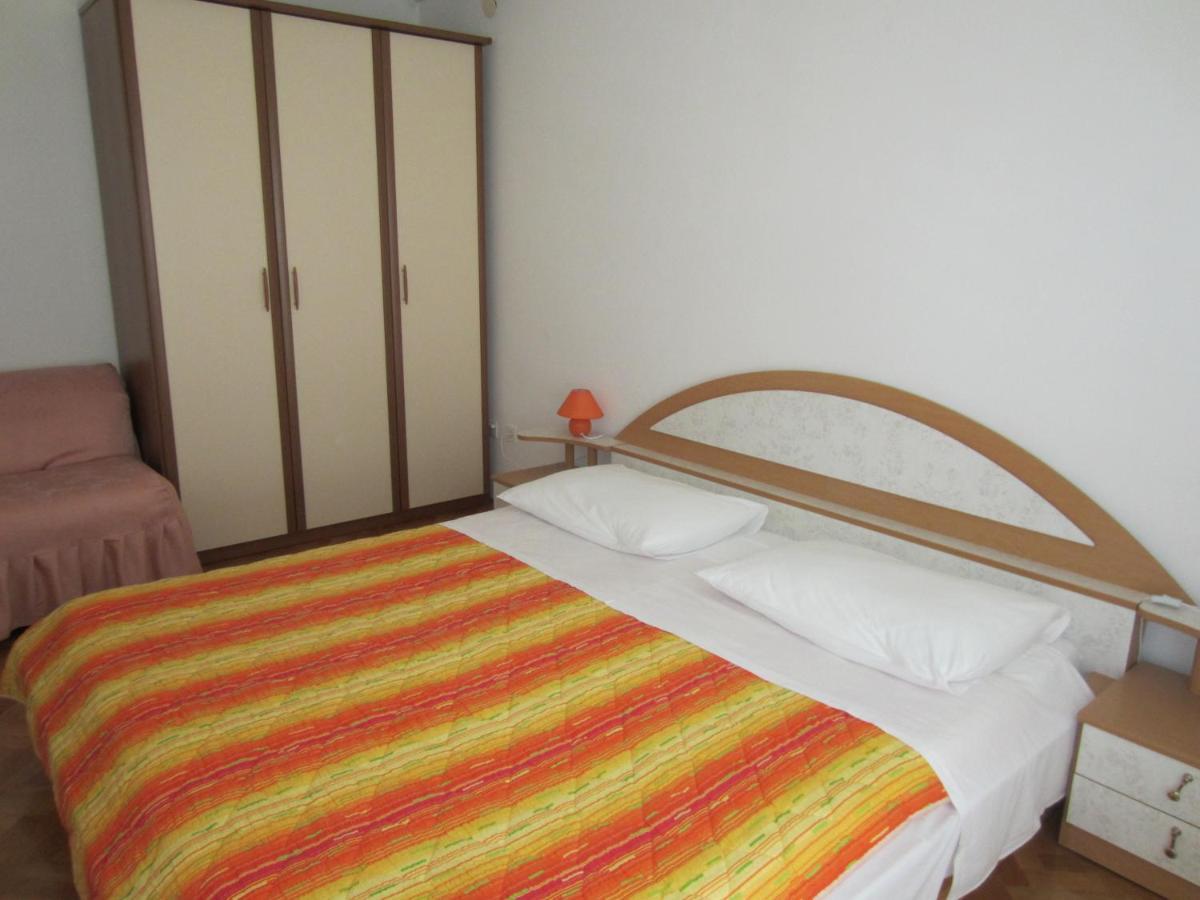 Ivic Apartments Vodice Croatia エクステリア 写真